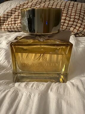 Burberry My Burberry Eau de Parfum - Gold Bottle with Brown Bow